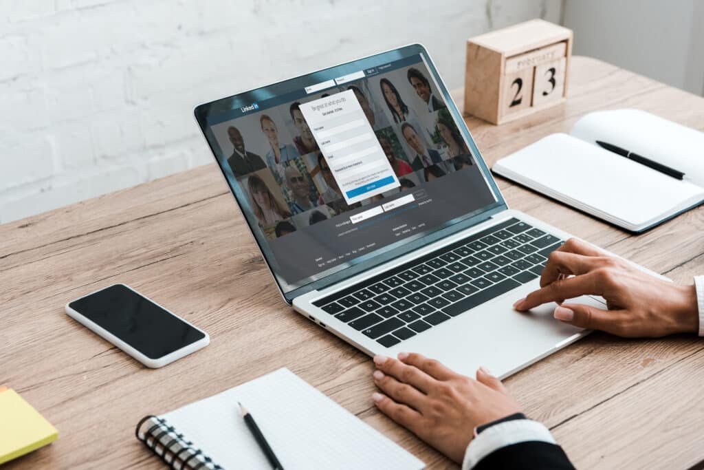 Maîtrisez le Réseautage LinkedIn au Québec